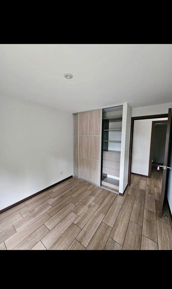 Apartamento en VENTA - zona 16 - Image 3
