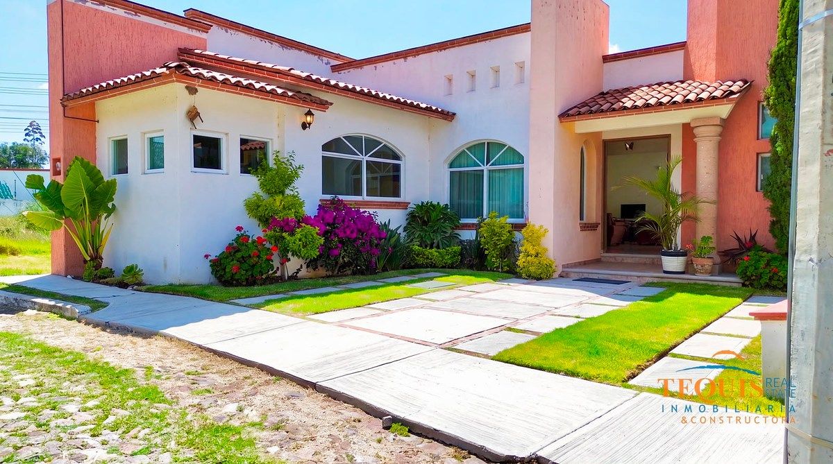 CASA EN VENTA - RESIDENCIAL HACIENDAS TEQUISQUIAPAN QUERETARO | Hipérico, foto 1 de 13