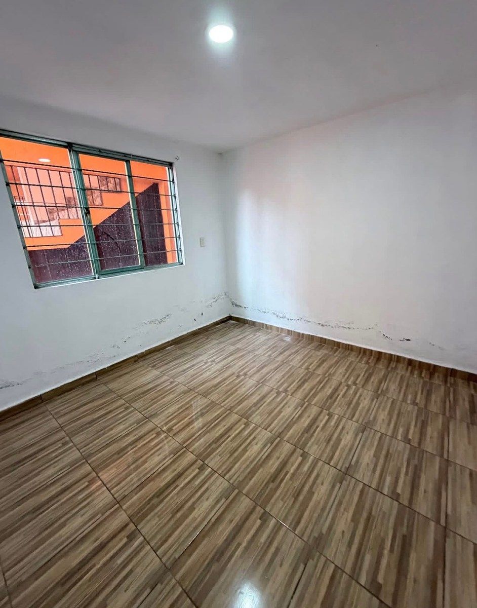 Building in San Luis Mextepec, Zinacantepec, photo 2 of 15