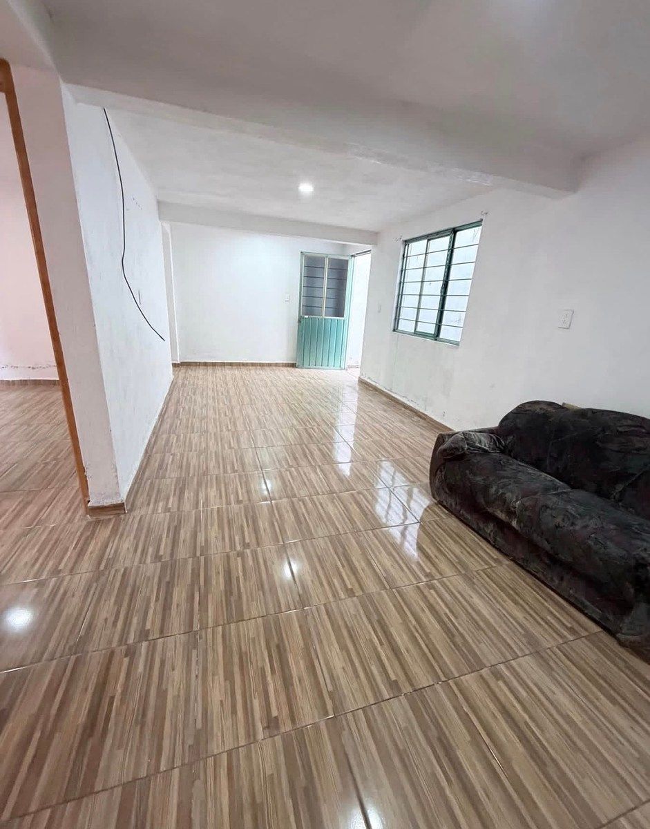 Building in San Luis Mextepec, Zinacantepec, photo 6 of 15