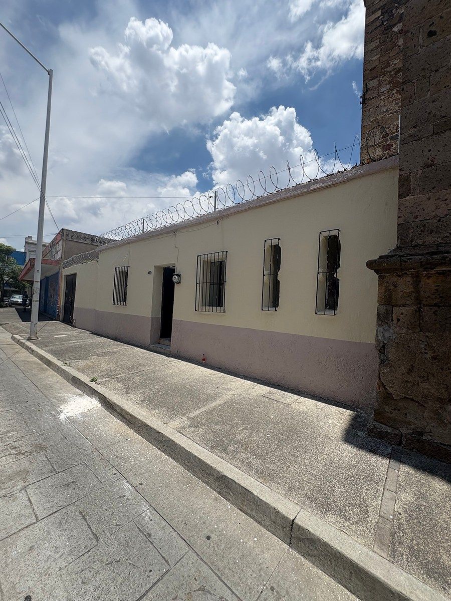 House for office or commerce, photo 1 of 12