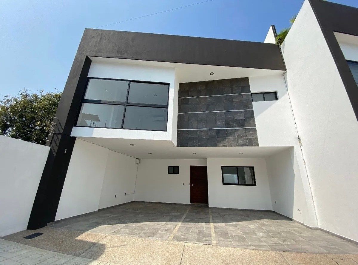House for RENT in Private Villa Maria, photo 1 of 16
