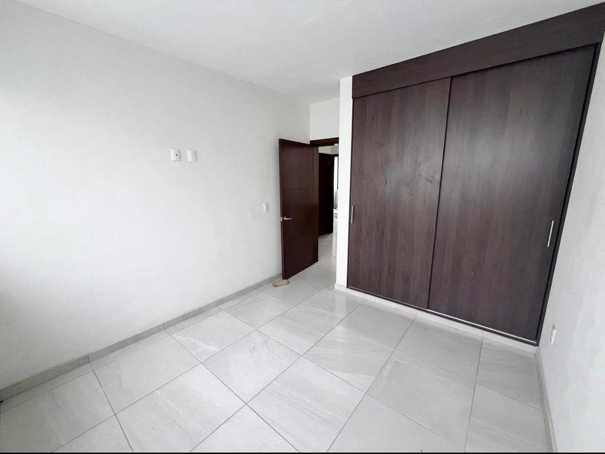 House in Adamar, Tlajomulco de Zúñiga, photo 4 of 9