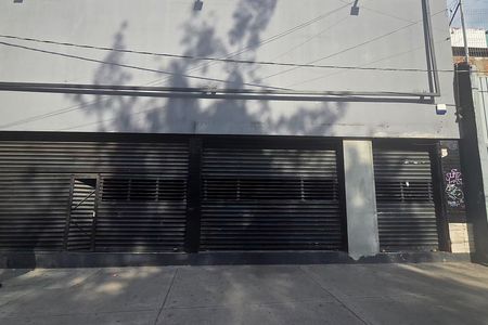 Commercial Local Condesa Av. Circuito Bicentenario Metro Chapultepec.