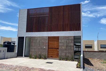 RENTA CASA QUERÉTARO ALTOZANO