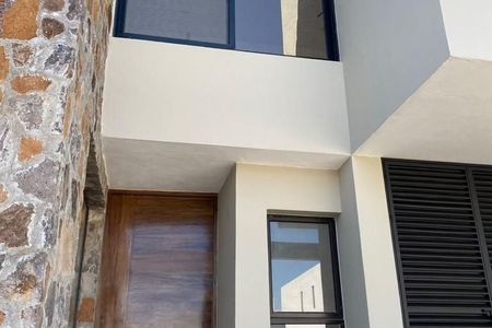 RENTA CASA ARCO DE PIEDRA