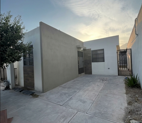 Casa en Real de Lincoln en García, foto 1 de 12