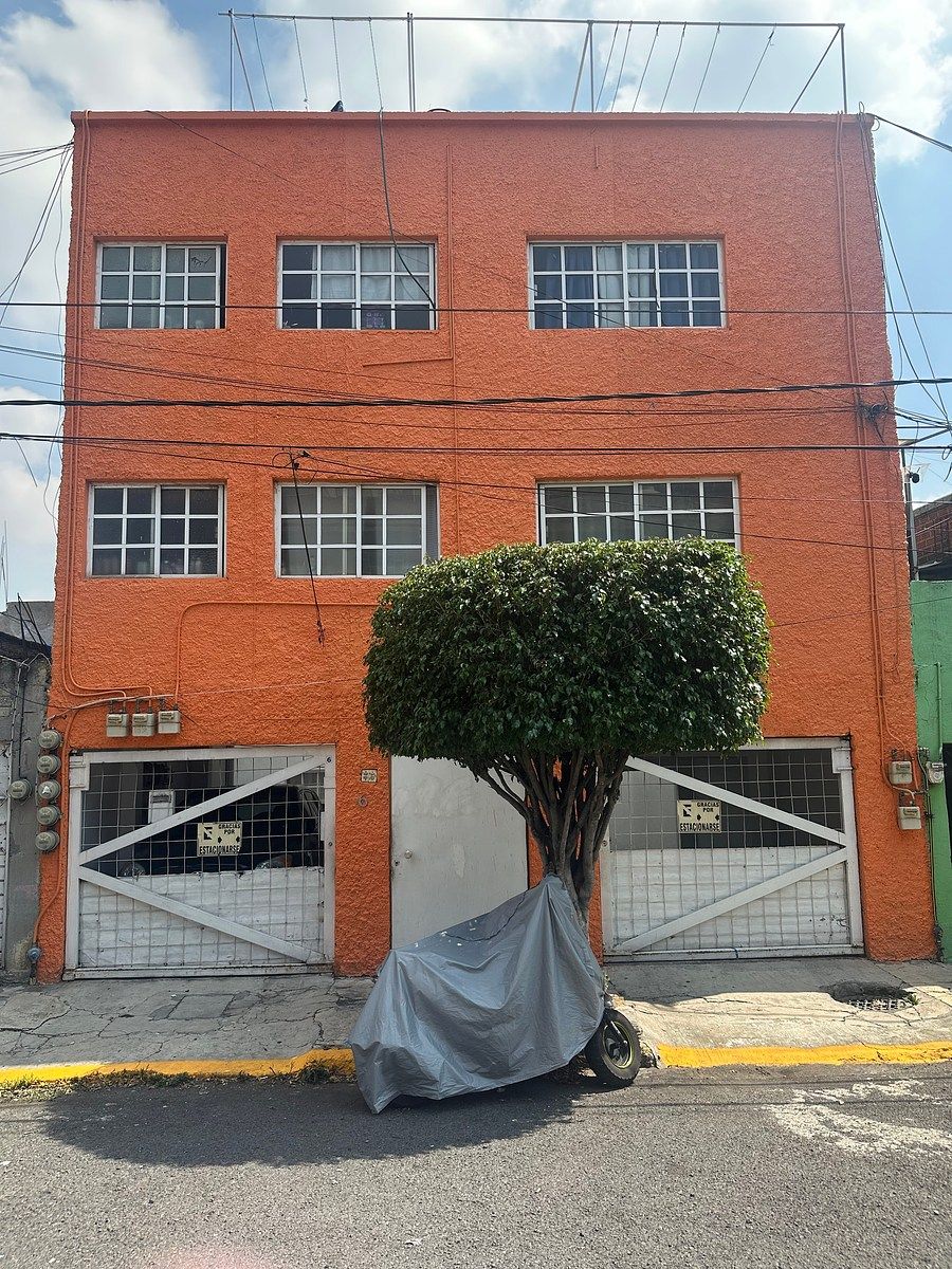 fachada principal, foto 1 de 8