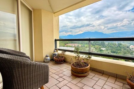 PH apartment for sale in Frondoso 2, Lomas Country