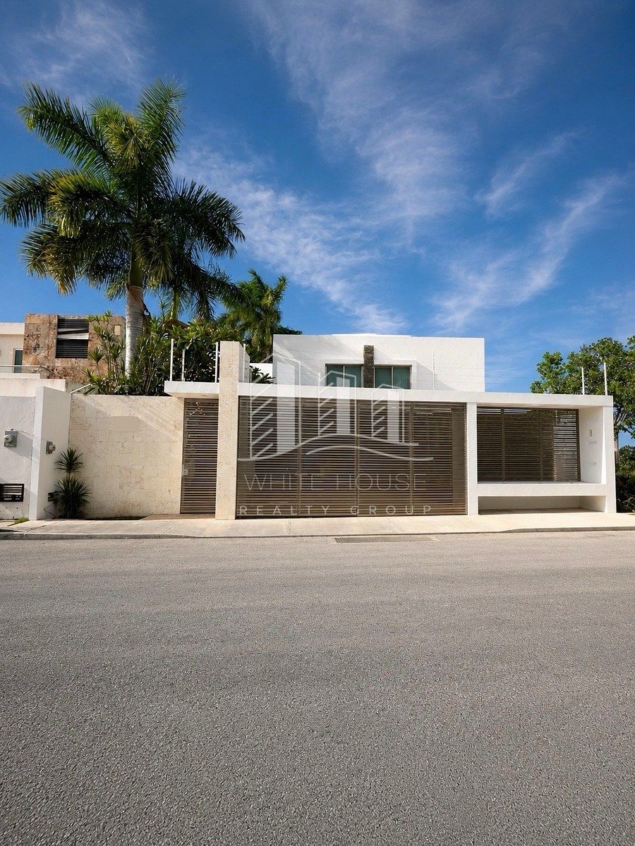 | House for sale in Montebello with 3 Bedrooms |, photo 1 of 36