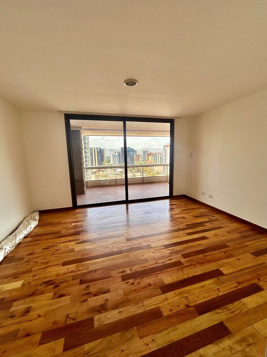 Apartamento en 10, Guatemala, foto 12 de 13