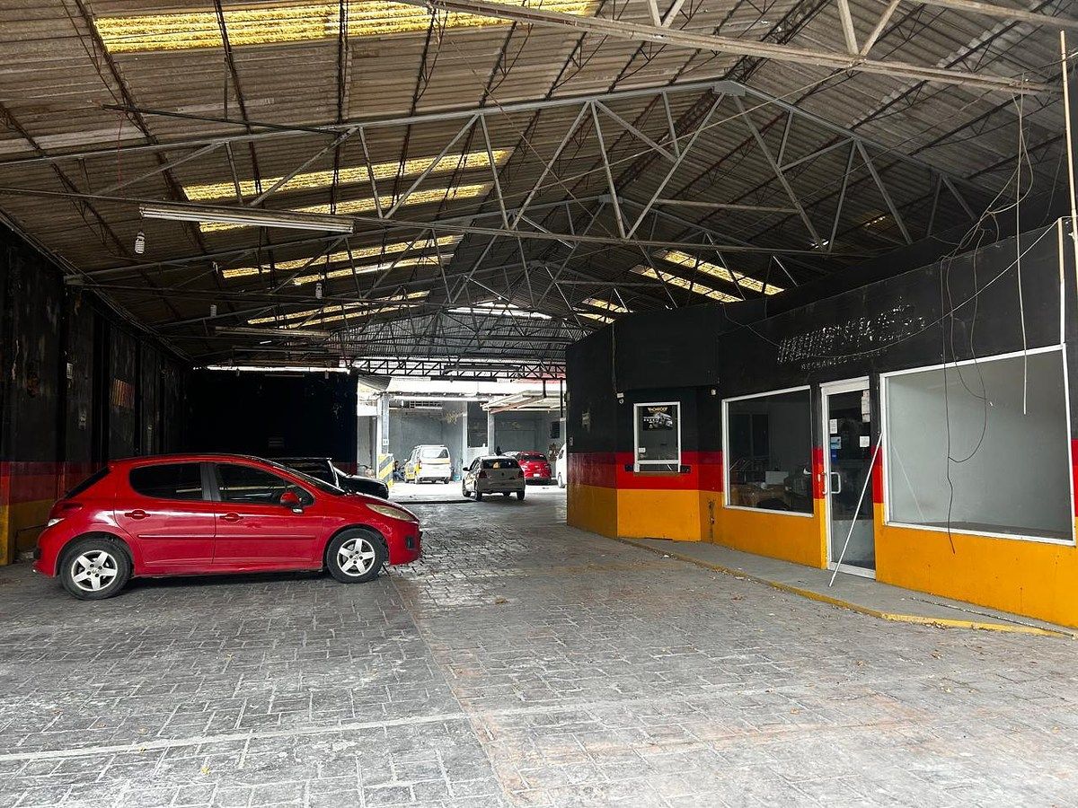 RENTA DE TALLER CON PUNTOS DE VENTA AL PÚBLICO, foto 1 de 16