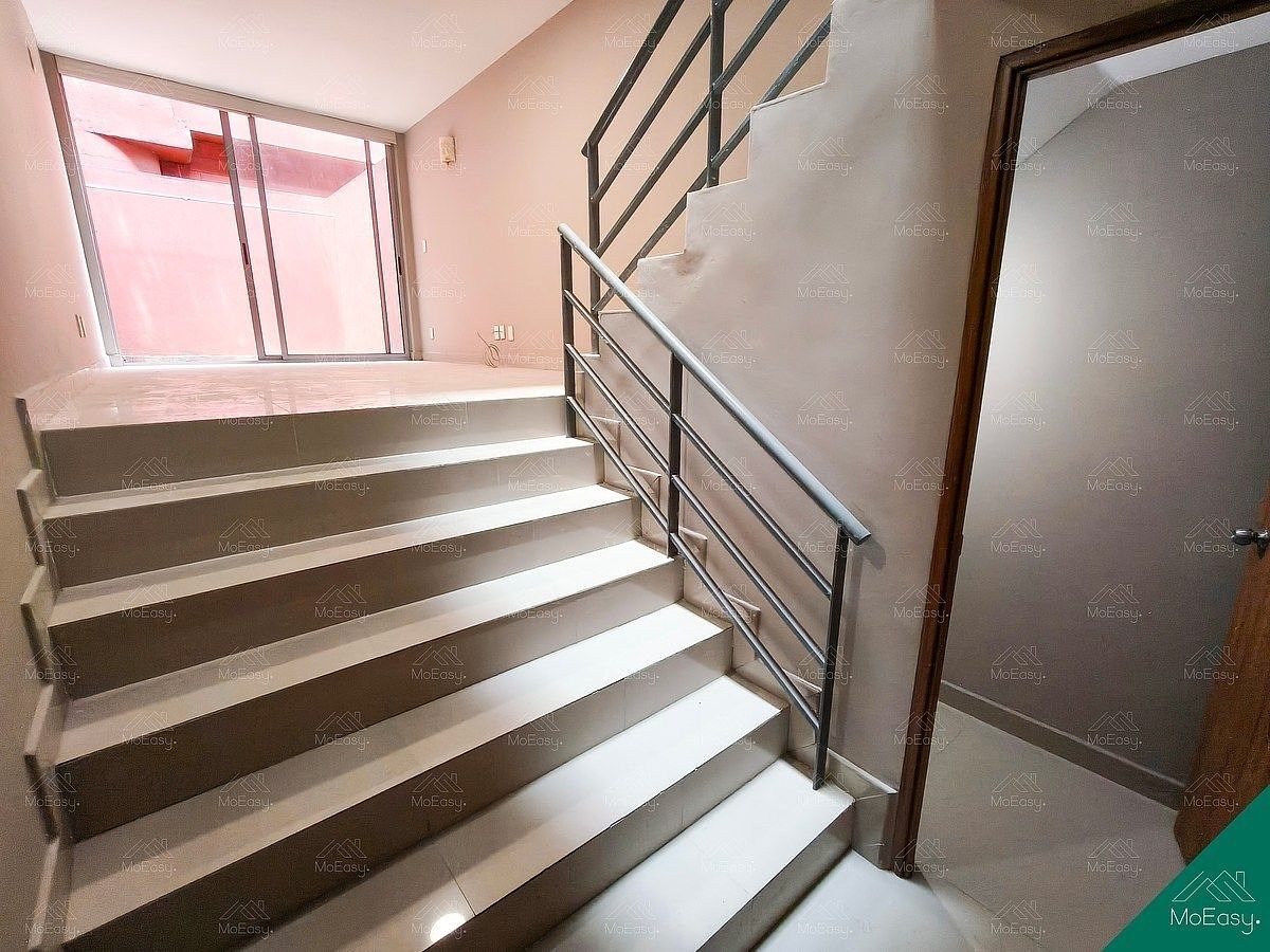 ESCALERAS 2DO NIVL, foto 4 de 17