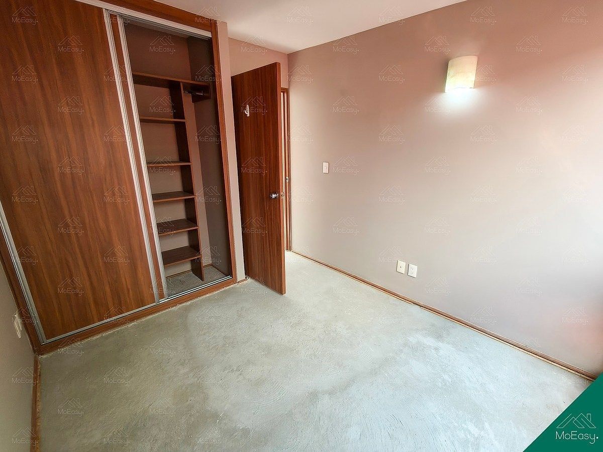 CLOSET, foto 16 de 17