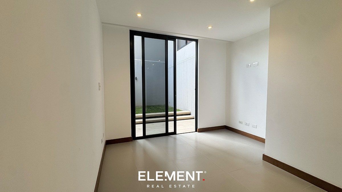 Apartamento con jardín en renta - AILÉ Zona 13 - Miniatura 7