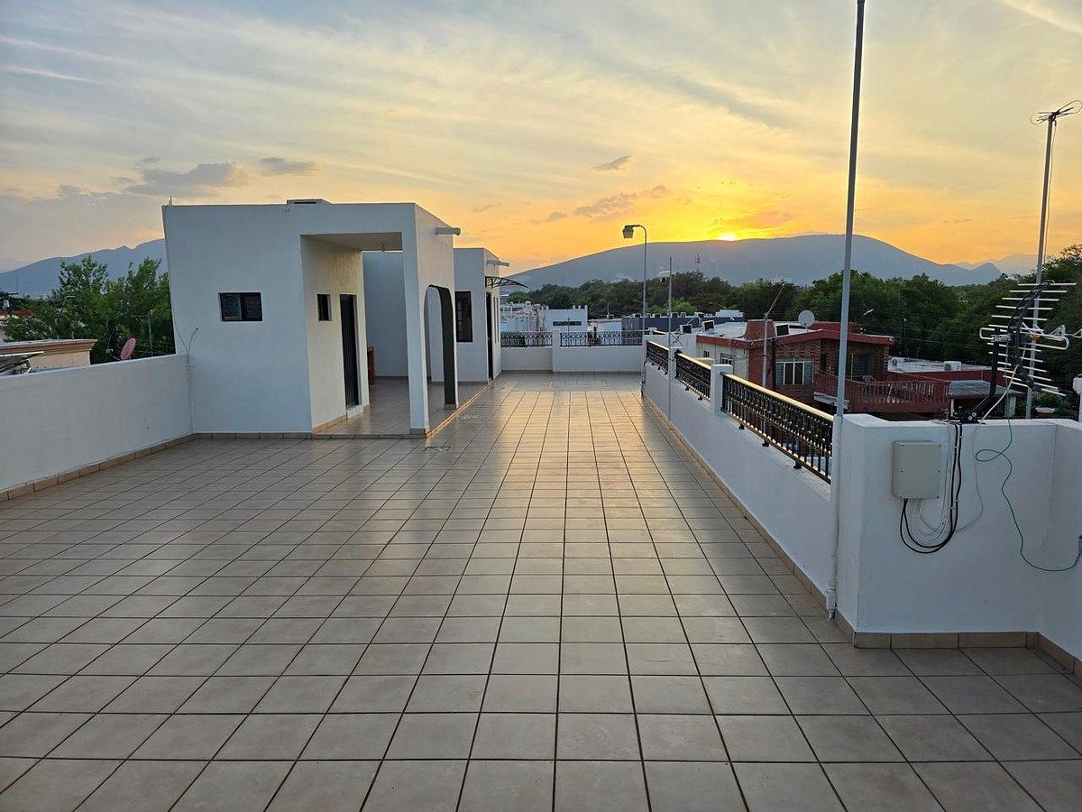 House in Jardín de las Puentes, San Nicolás de los Garza, photo 15 of 26