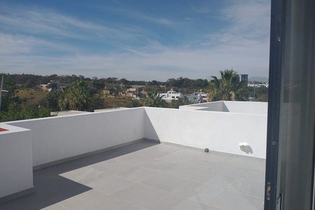 House for sale inside the Manzanos gated community, Capital Norte