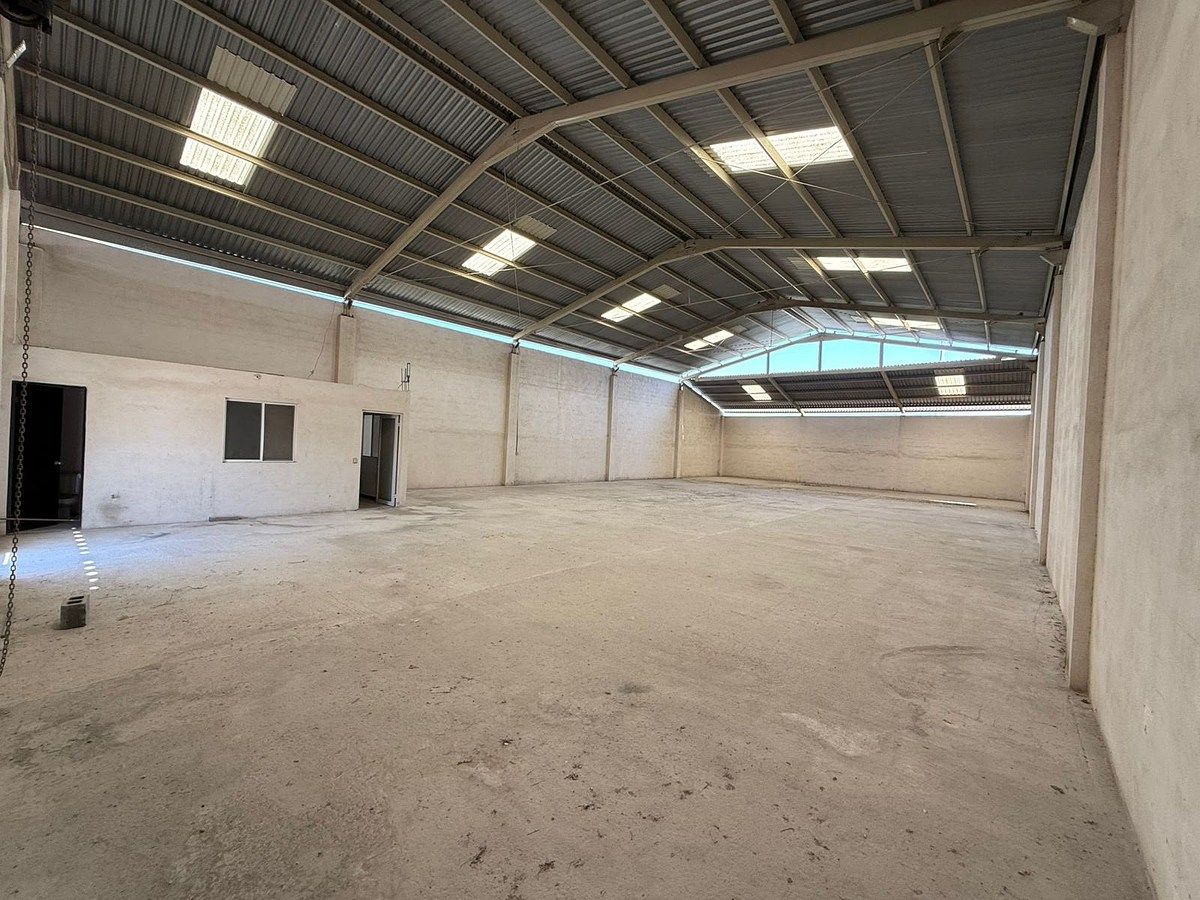 Commercial Storage Unit in Mina, Mina, photo 7 of 8