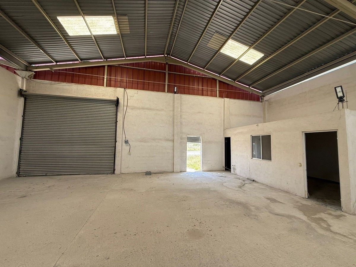 Commercial Storage Unit in Mina, Mina, photo 2 of 8