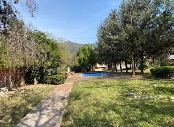 Chácara para remodelar em Las Cristalinas com acesso à represa, foto 1 de 10