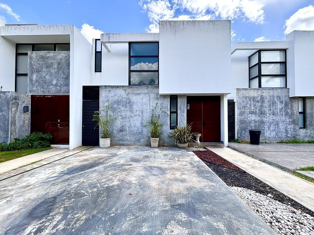 CASA À VENDA A 1 MIN DO PERIFÉRICO, NO RESIDENCIAL SAC-UH, foto 1 de 24