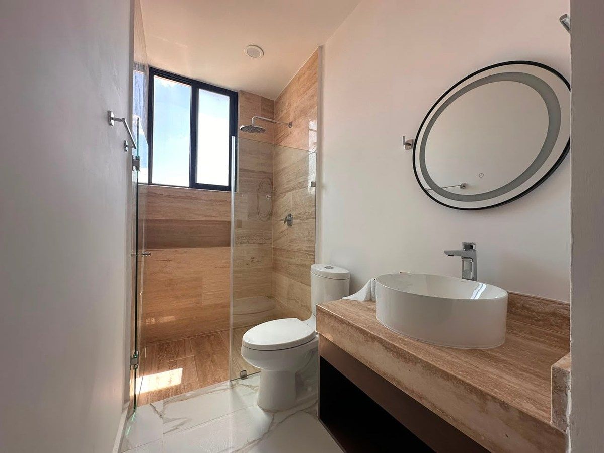 Baño de habitación, foto 6 de 16
