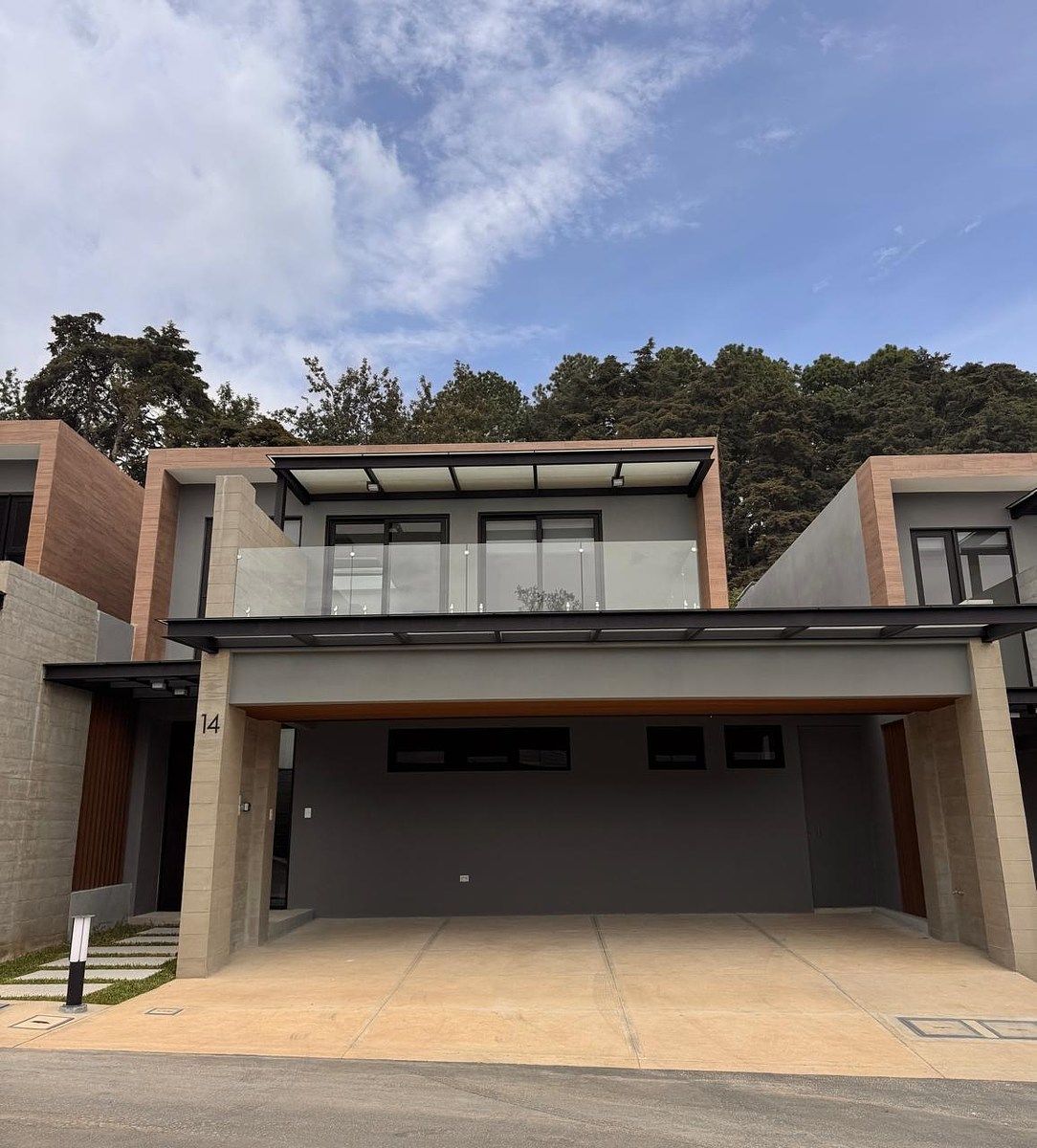 Casa en Renta en Lugana de San Isidro, Zona 16 - Image 2