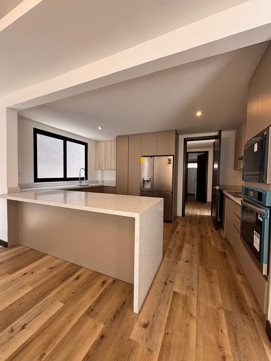 Casa en Renta en Lugana de San Isidro, Zona 16