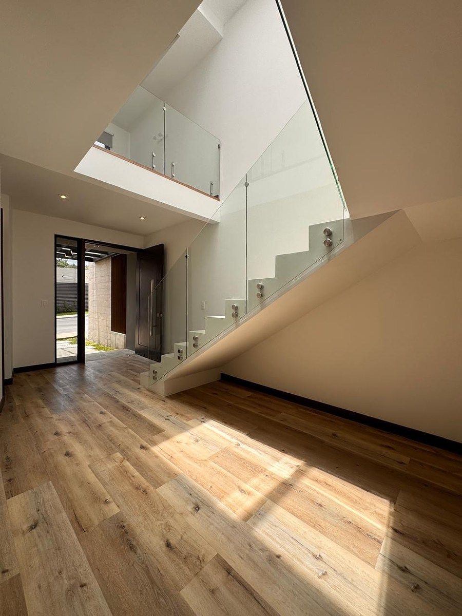 Casa en Renta en Lugana de San Isidro, Zona 16 - Image 3