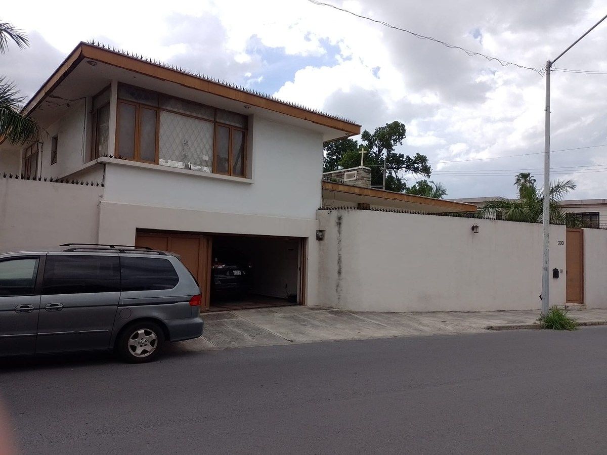 Casa grande para alugar na Col. Vista Hermosa, foto 1 de 15