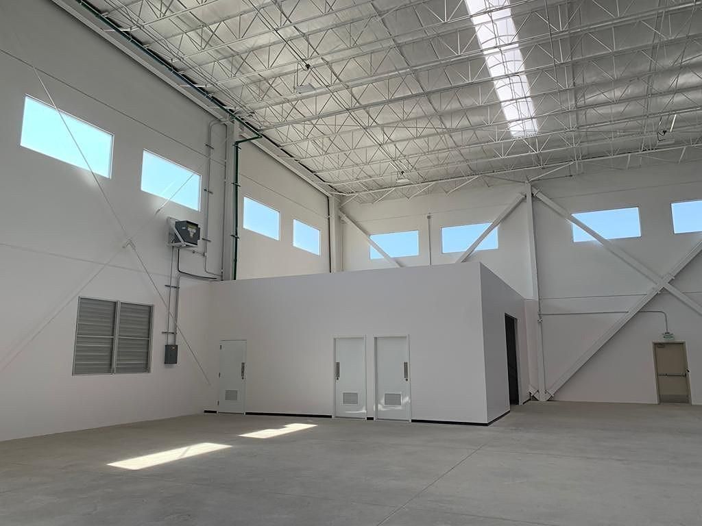 Prédio industrial em El Colorado, El Marqués, foto 13 de 23