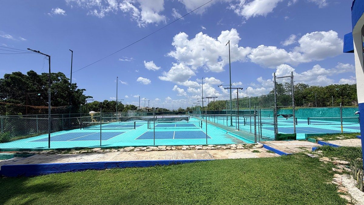 PARA ALUGAR - COMPLEXO ESPORTIVO COM 8 CAMPO DE PICKLEBALL, foto 1 de 17