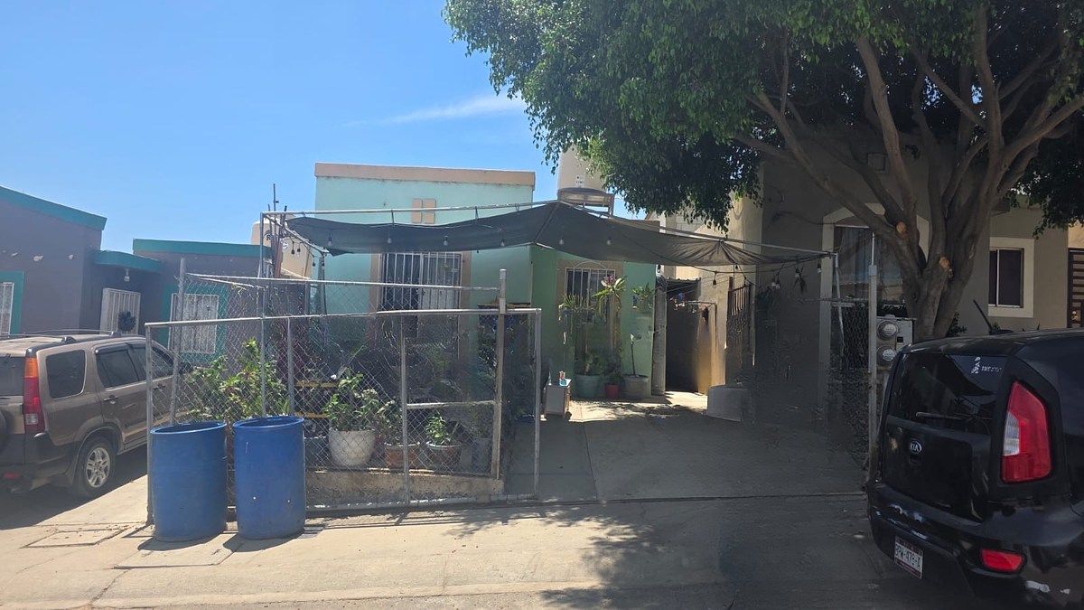 House for Sale, photo 1 of 12