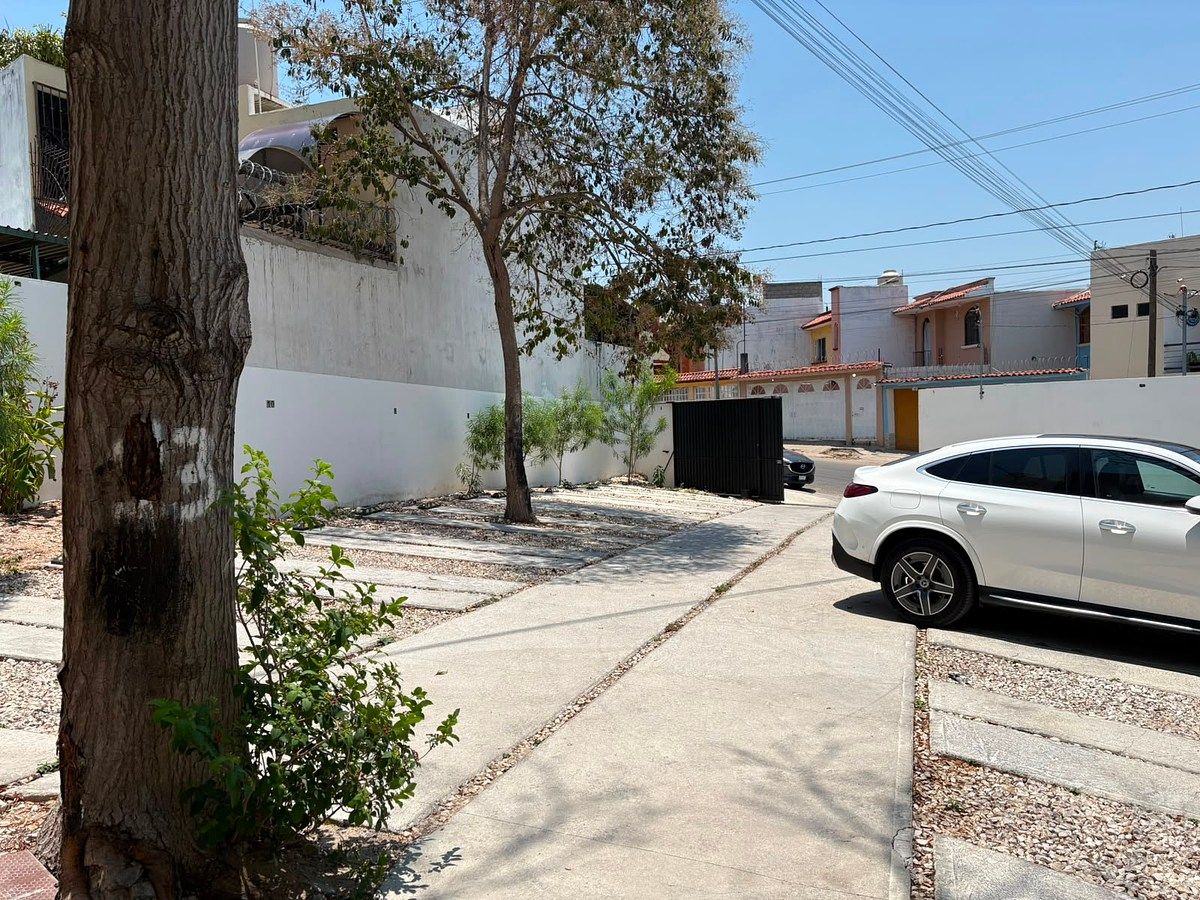 Estacionamiento, foto 14 de 15