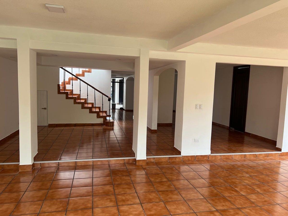 Casa en Zona 14, La Villa, Guatemala, foto 2 de 10