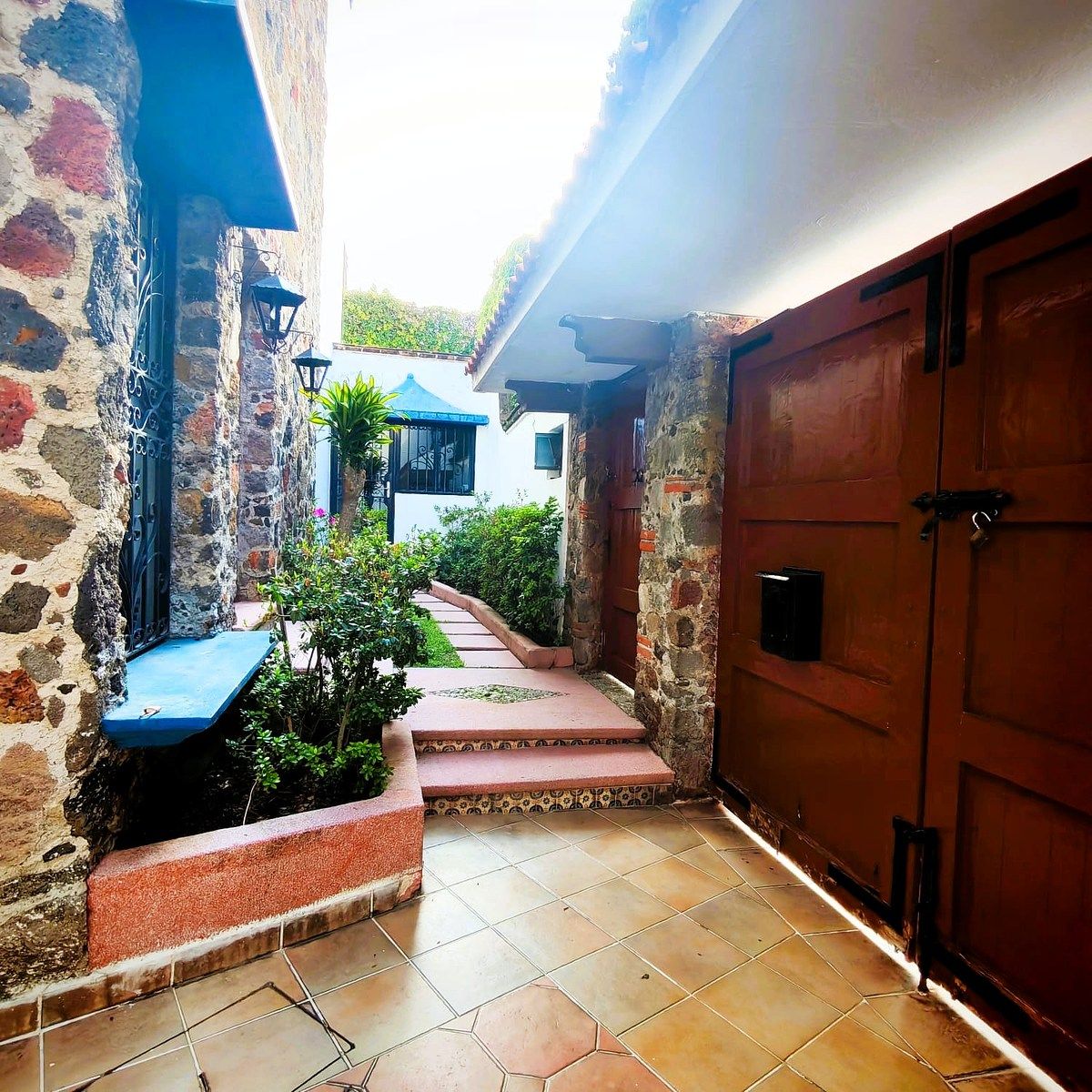 LINDA CASA À VENDA EM JARDINS DE DELICIAS, CUERNAVACA MORELOS, foto 1 de 26