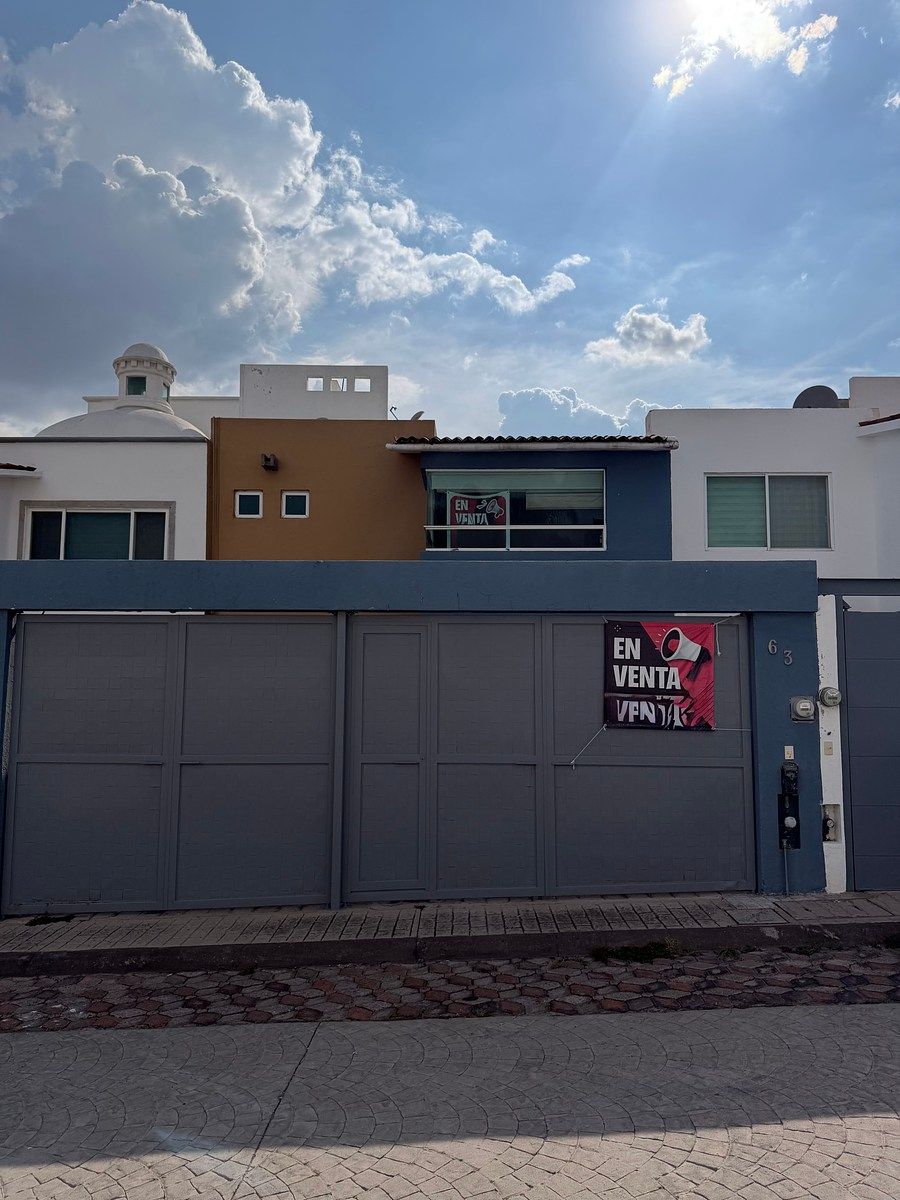 House for sale in Milenio, photo 1 of 20