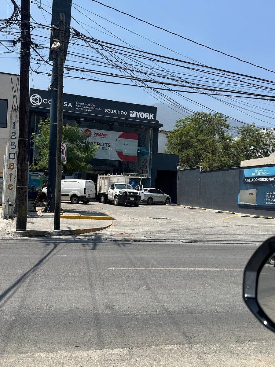 Local em Jardines de Mirasierra, San Pedro Garza García, foto 3 de 3