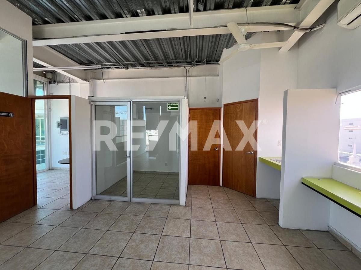 Local comercial en Desarrollo San Pablo, Querétaro, foto 9 de 16