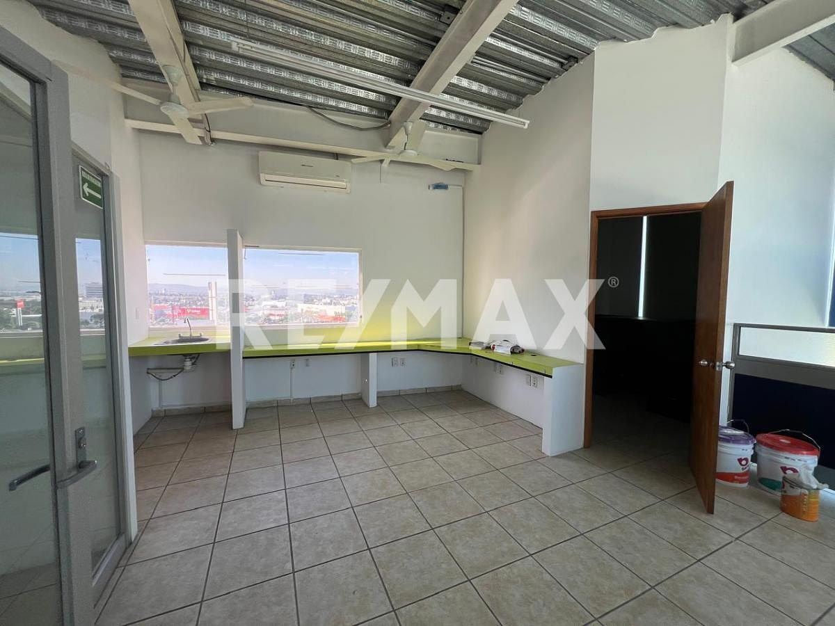 Local comercial en Desarrollo San Pablo, Querétaro, foto 10 de 16