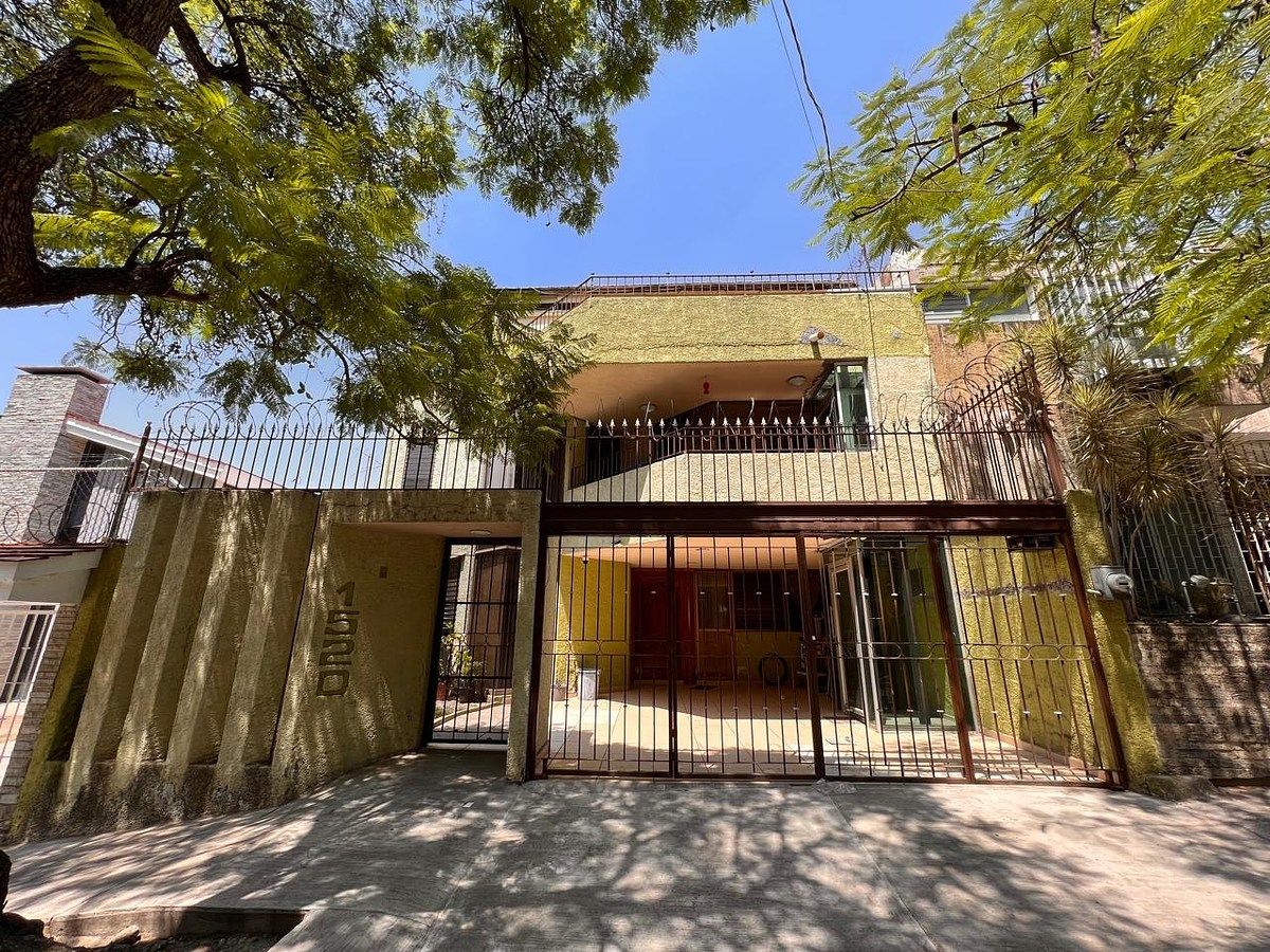 House for sale with mixed-use zoning in Providencia, photo 1 of 25