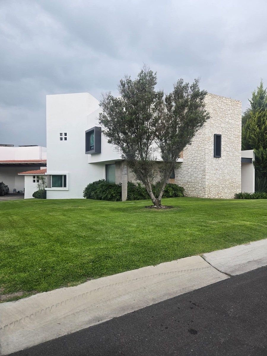 CASA EN VENTA EN EL CAMPANARIO, QRO, foto 1 de 33