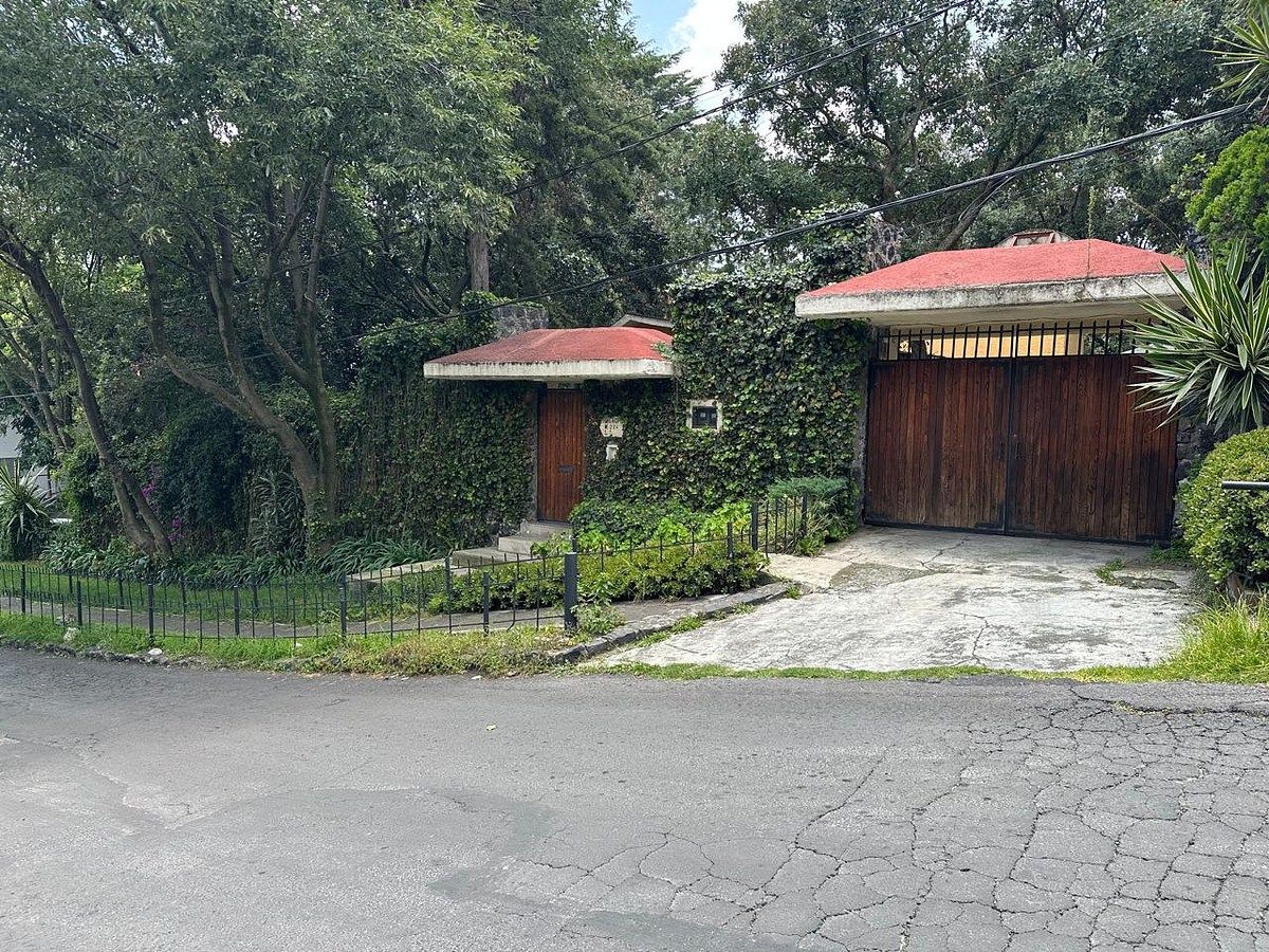 HOUSE FOR SALE COL. HEROES DE PADIERNA, TLALPAN, photo 1 of 18