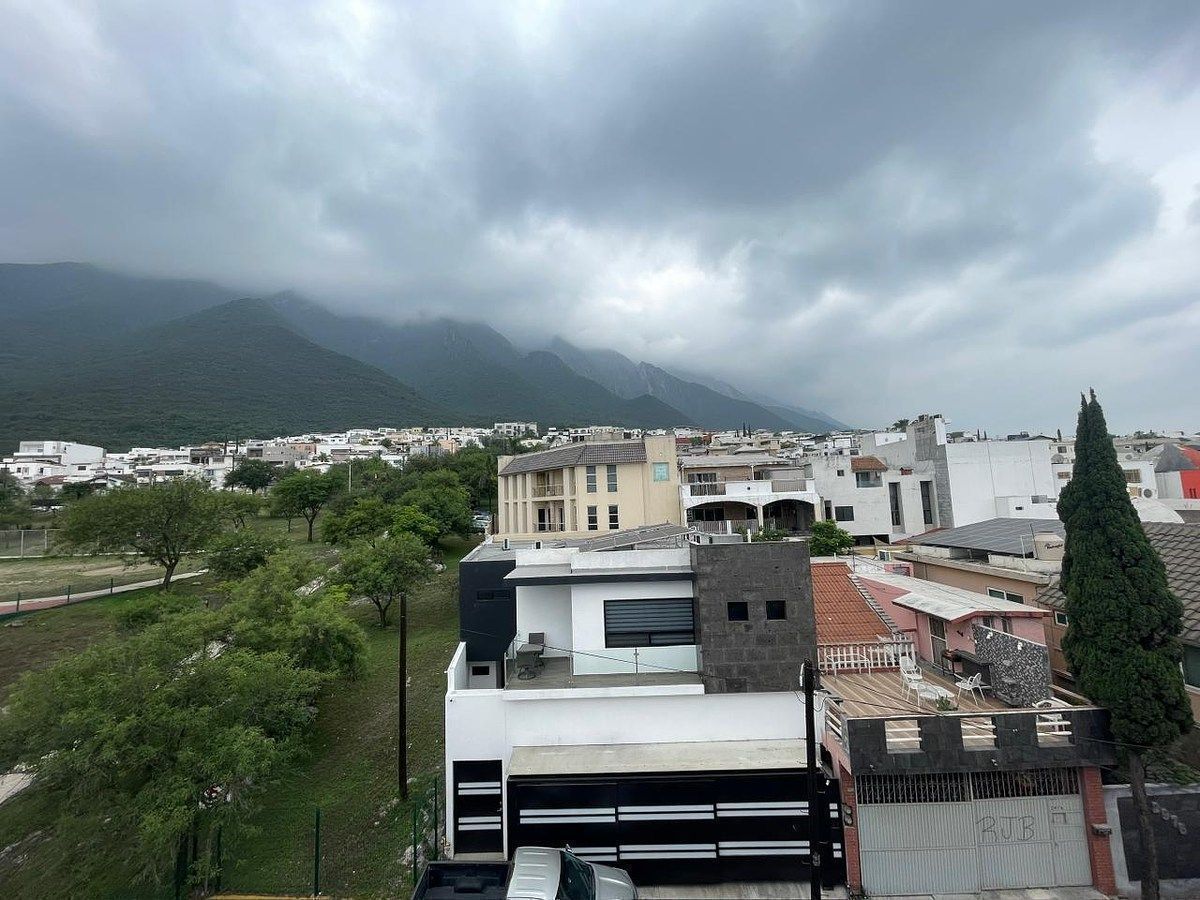 Casa em Las Cumbres 5 Sector A, Monterrey, foto 38 de 41
