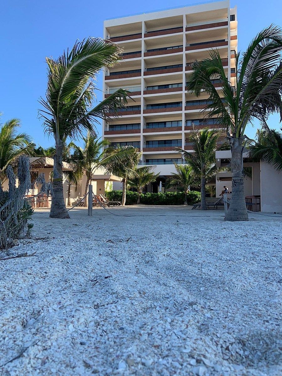 Departamento AMUEBLADO y EQUIPADO FRENTE AL MAR en Chicxulub Puerto, foto 1 de 19