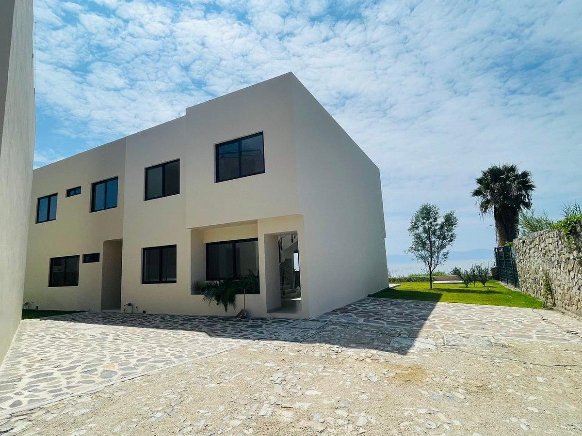 Casas à venda no El Ensueño Lake Front, Chapala, foto 1 de 19