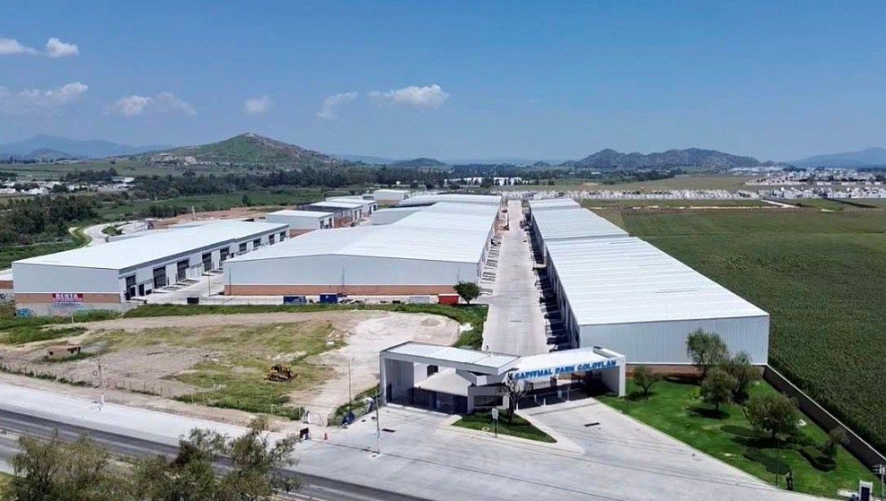 BODEGA “ÚLTIMA DISPONIBLE EN RENTA EN CAPITHAL PARK TESISTAN, foto 1 de 12