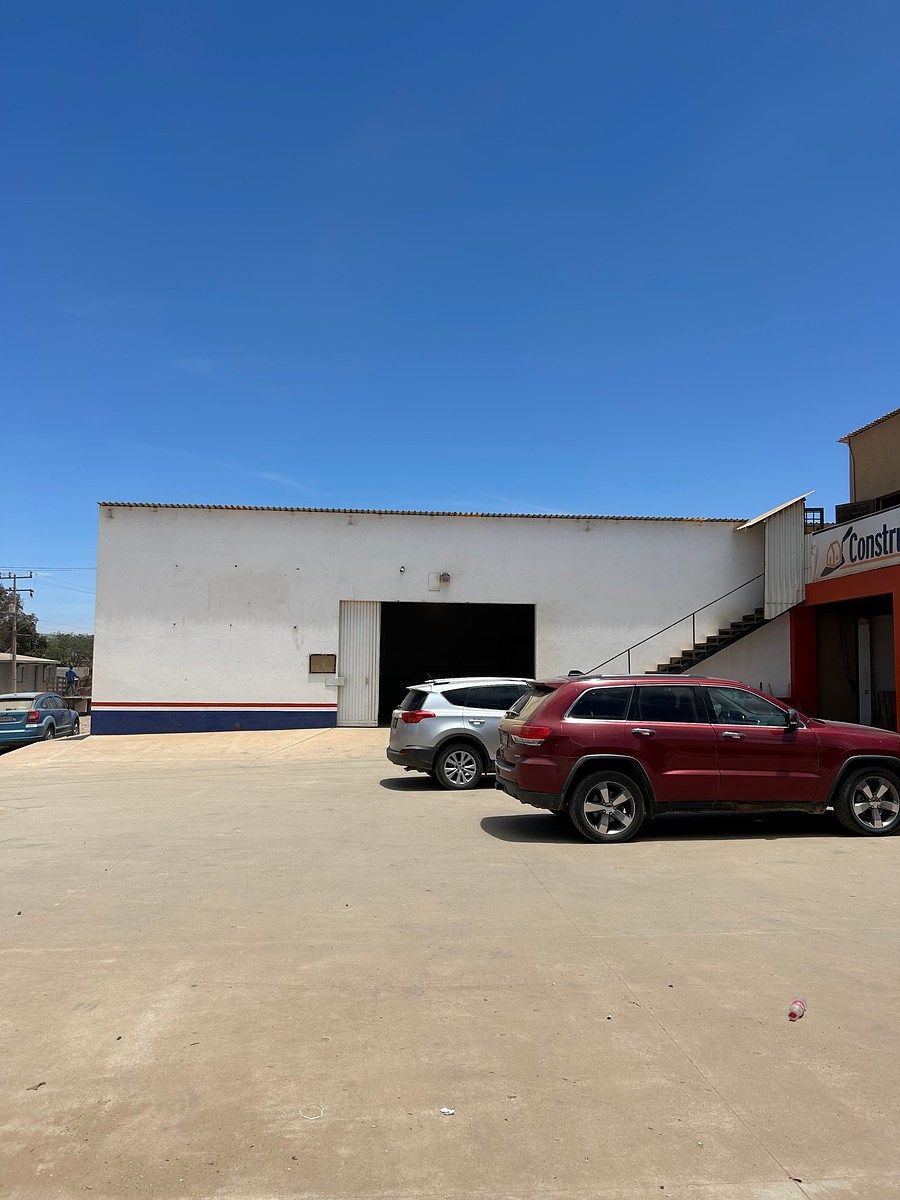 ¡Se Renta Bodega Comercial en Camalú, B.C.!, foto 1 de 9
