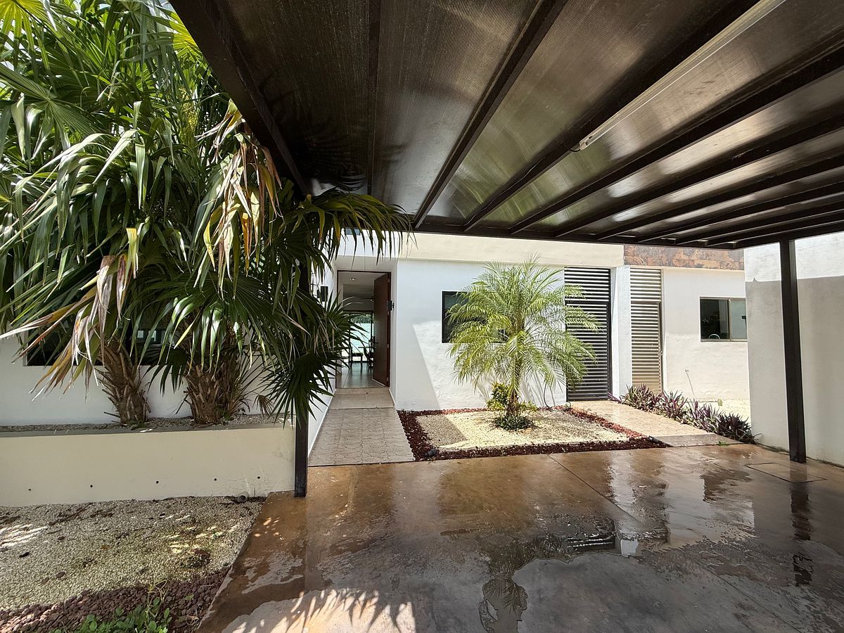 House in Gated Community in Cholul, Mérida, photo 2 of 28