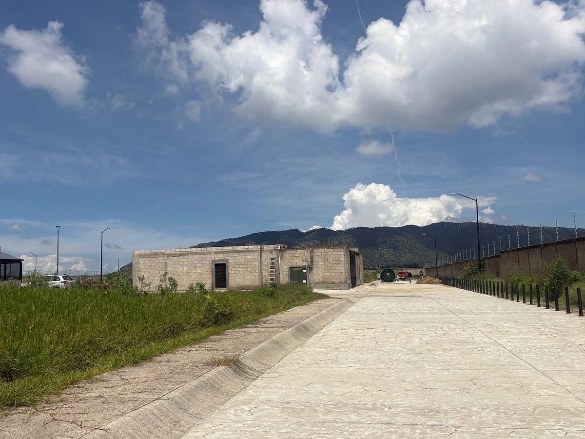 For Sale Land in Gated Community Luxury Ecological Sale Zone of the Shipyard - foto 2
